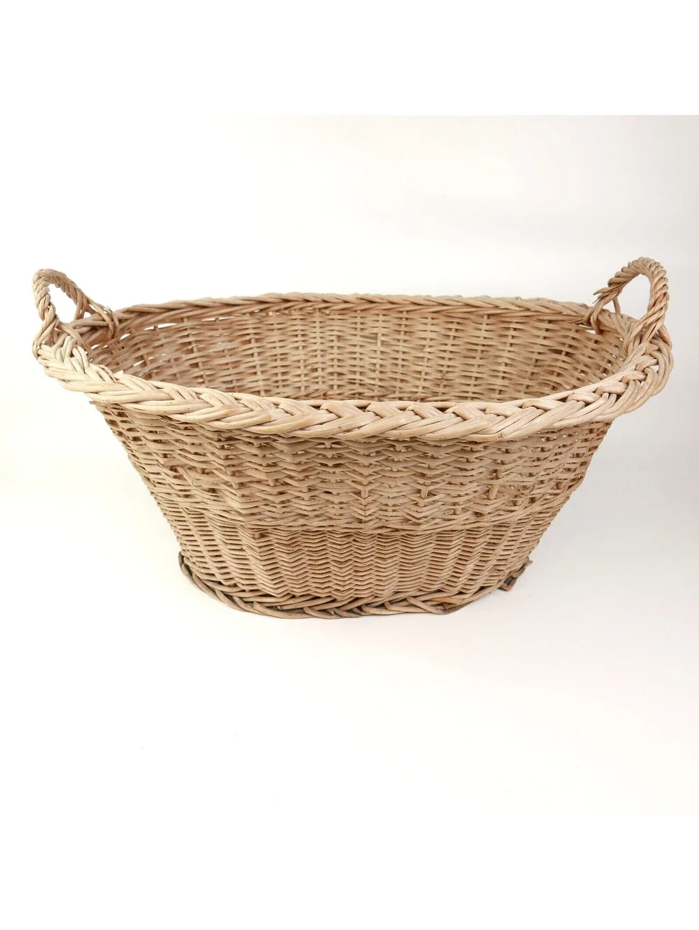 Vintage LARGE Woven Willow Wicker Laundry Basket Oval Storage Hamper Boho 23
